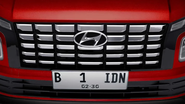 Chrome front grille